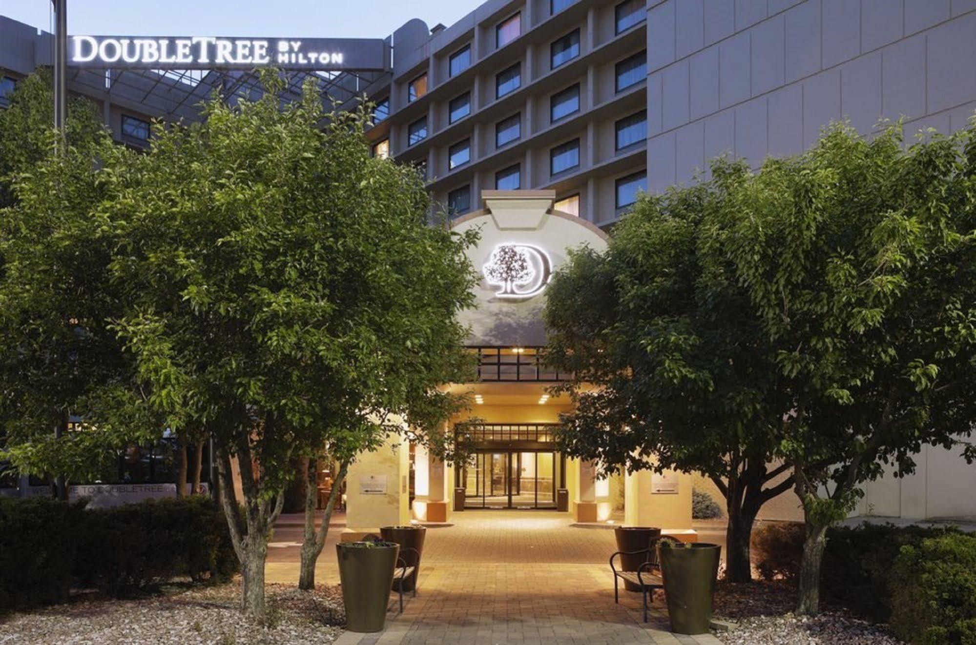 Doubletree By Hilton Hotel Denver Exteriör bild